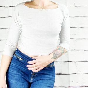 Brandy Melville ribbed lettuce edge tee shirt